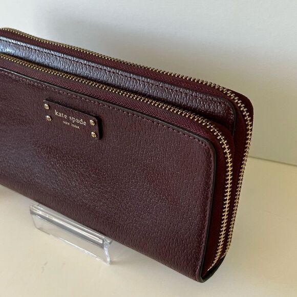 EUC Kate Spade Large Wallet Cherrywood pebble leather zip around wallet - Picture 4 of 8